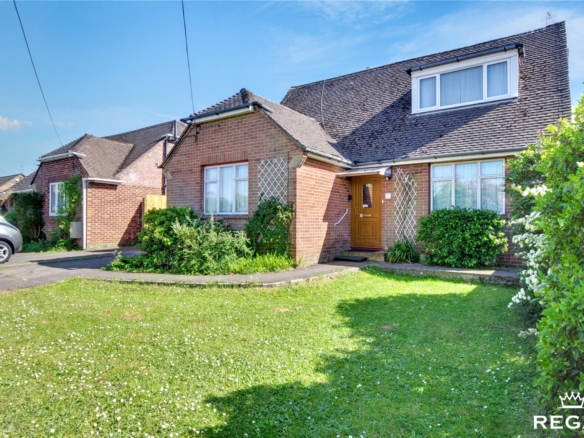 Whalesmead Close, Bishopstoke, SO50 8HE