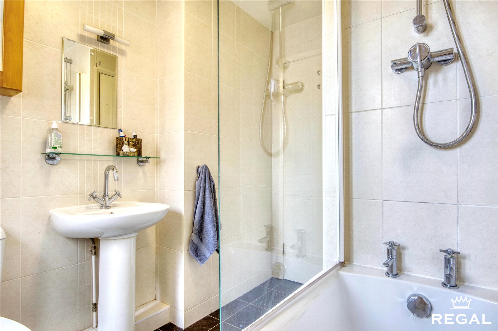 Picture No. 34 Charlotte Close, Poole, BH12 5HR