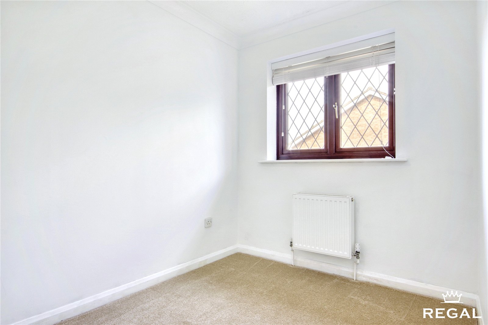 Picture No. 36 Charlotte Close, Poole, BH12 5HR
