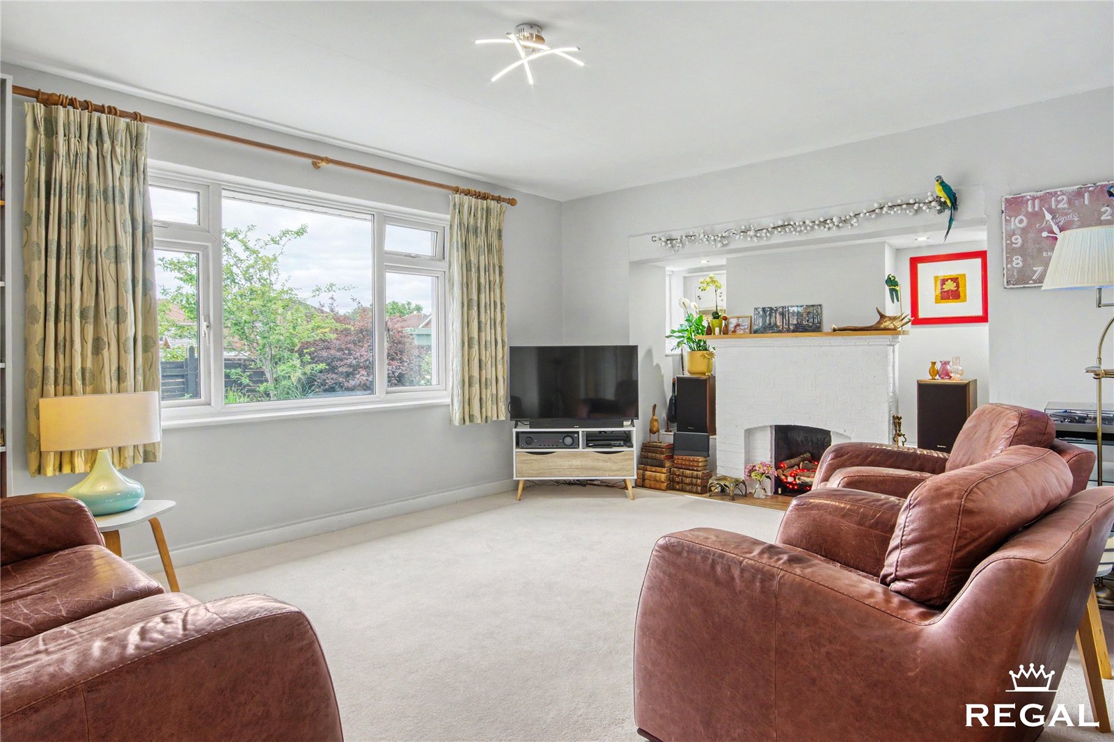 Picture No. 25 Southdene Road, Chandlers Ford, SO53 3DU