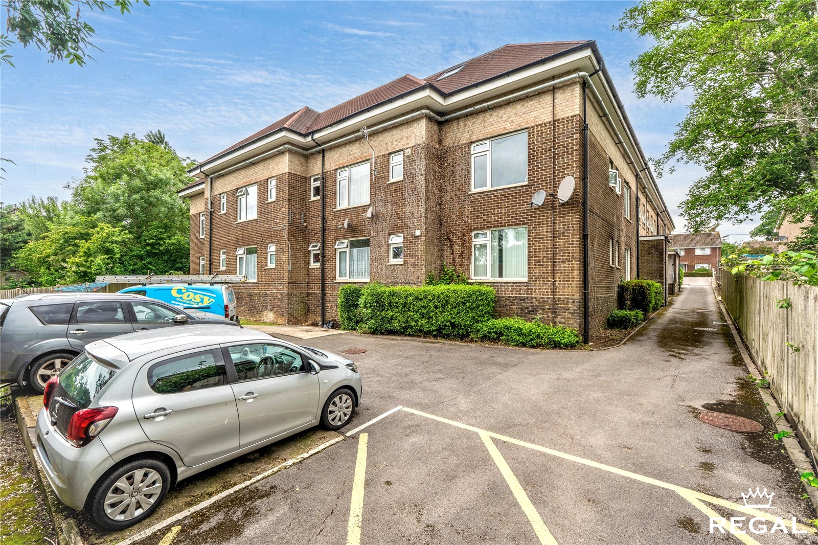 Claylands Road, Bishops Waltham, SO32 1DE