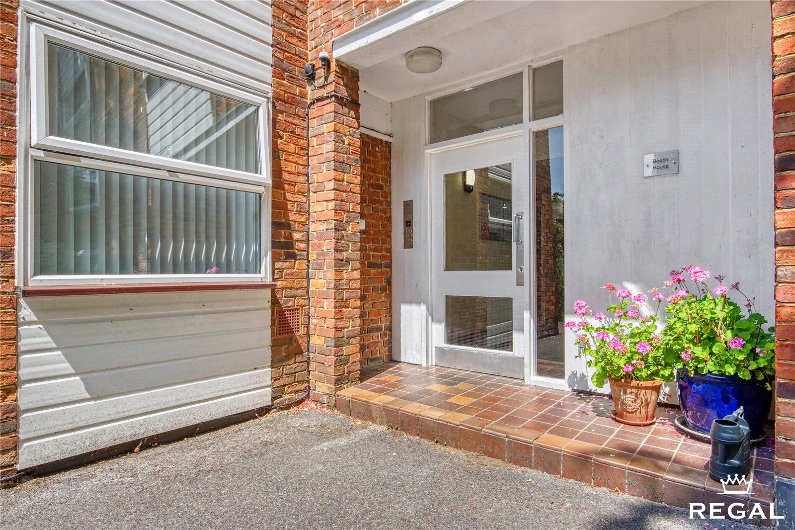 RLE260157_05.jpg Beech House, Lingwood Close, Bassett, SO16 7GF