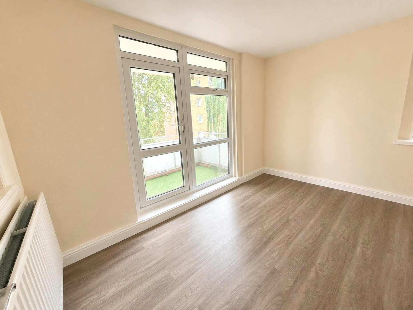 Kendal Avenue, Millbrook, Southampton, SO16 9LT
