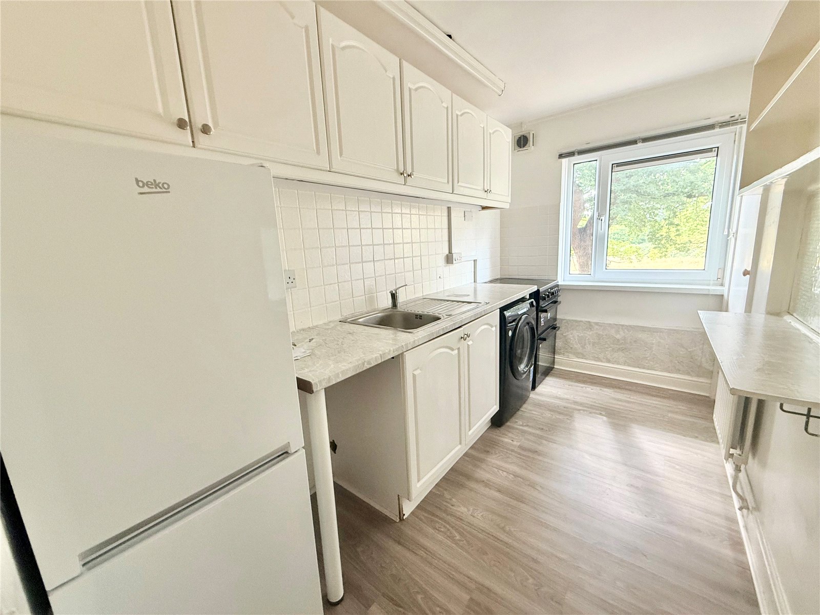 Kendal Avenue, Millbrook, Southampton, SO16 9LT