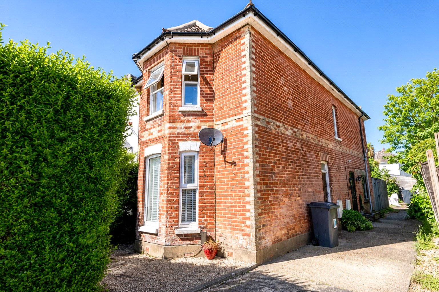 RLE260174_03.jpg Stewart Road, Bournemouth, BH8 8NY