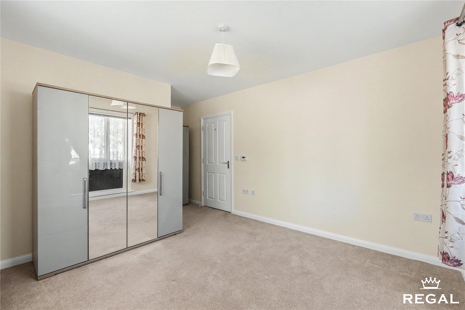 Picture No. 12 Ovington Gardens, Eastleigh, SO50 5FZ