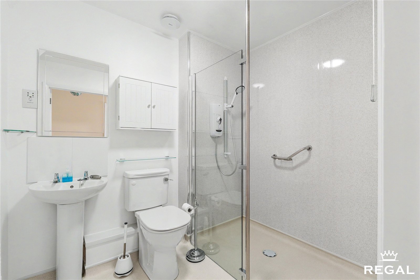 Picture No. 13 Ovington Gardens, Eastleigh, SO50 5FZ