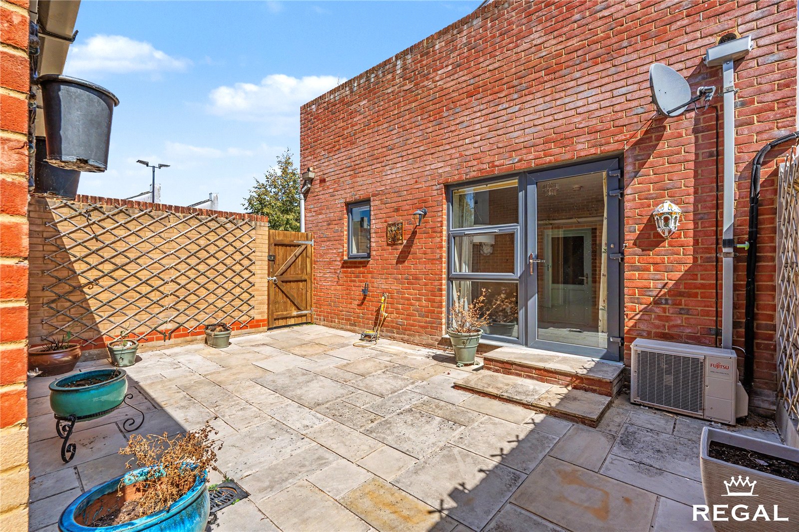 Picture No. 15 Ovington Gardens, Eastleigh, SO50 5FZ