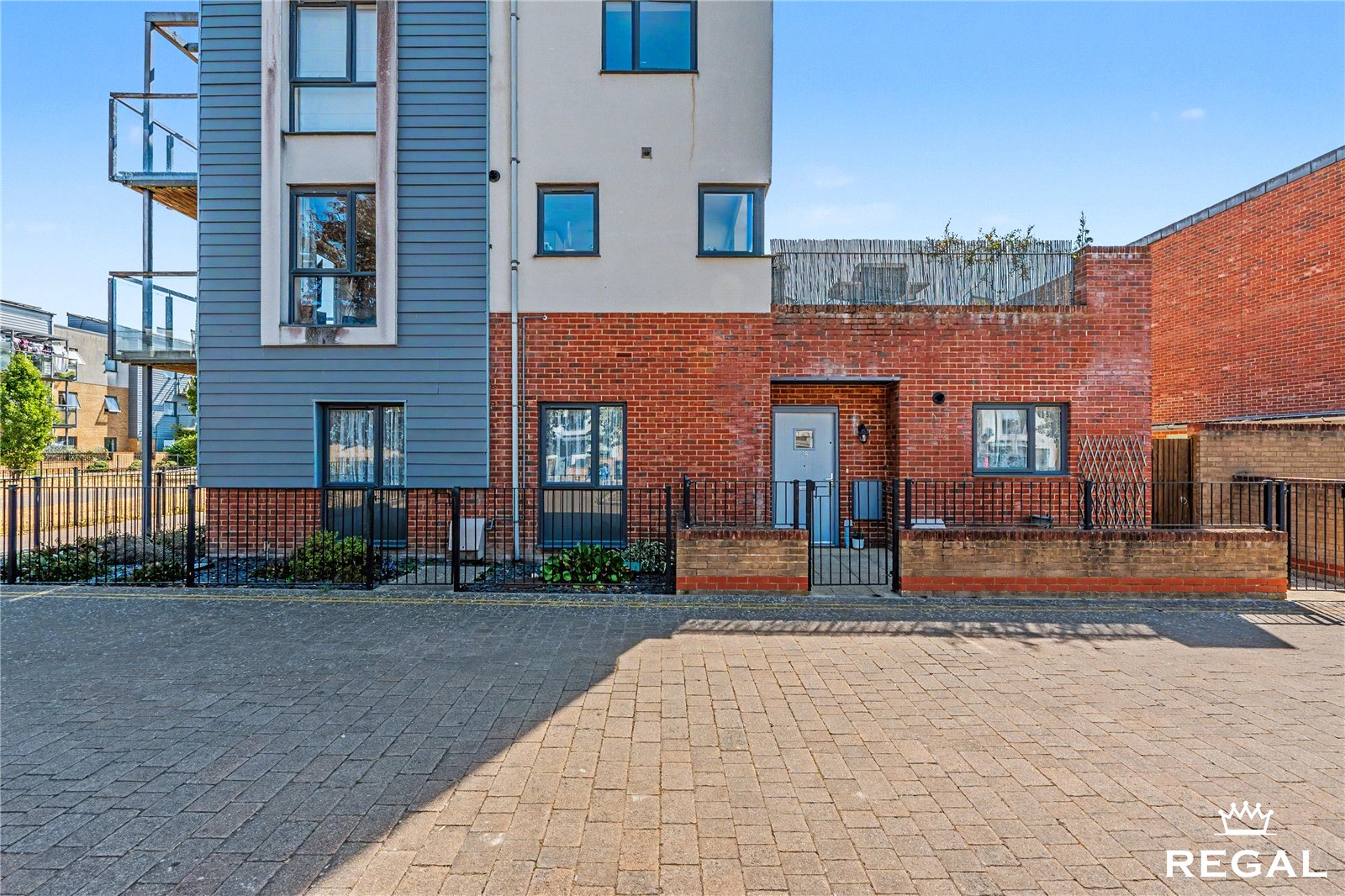 Picture No. 21 Ovington Gardens, Eastleigh, SO50 5FZ