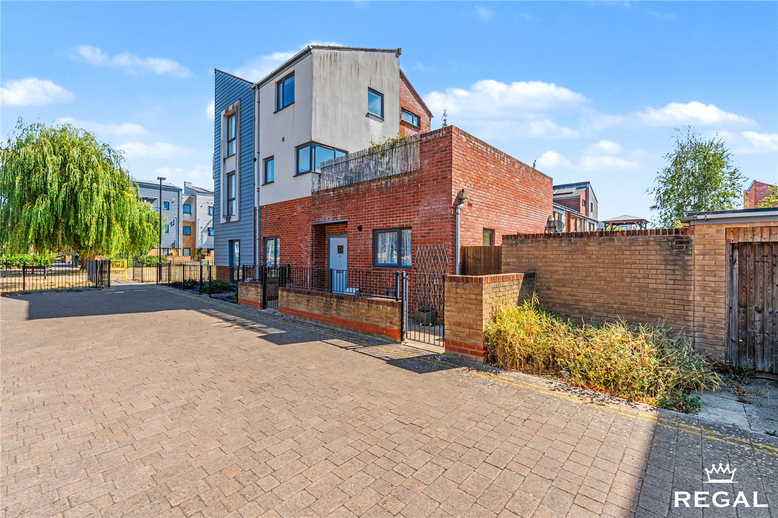 Picture No. 22 Ovington Gardens, Eastleigh, SO50 5FZ