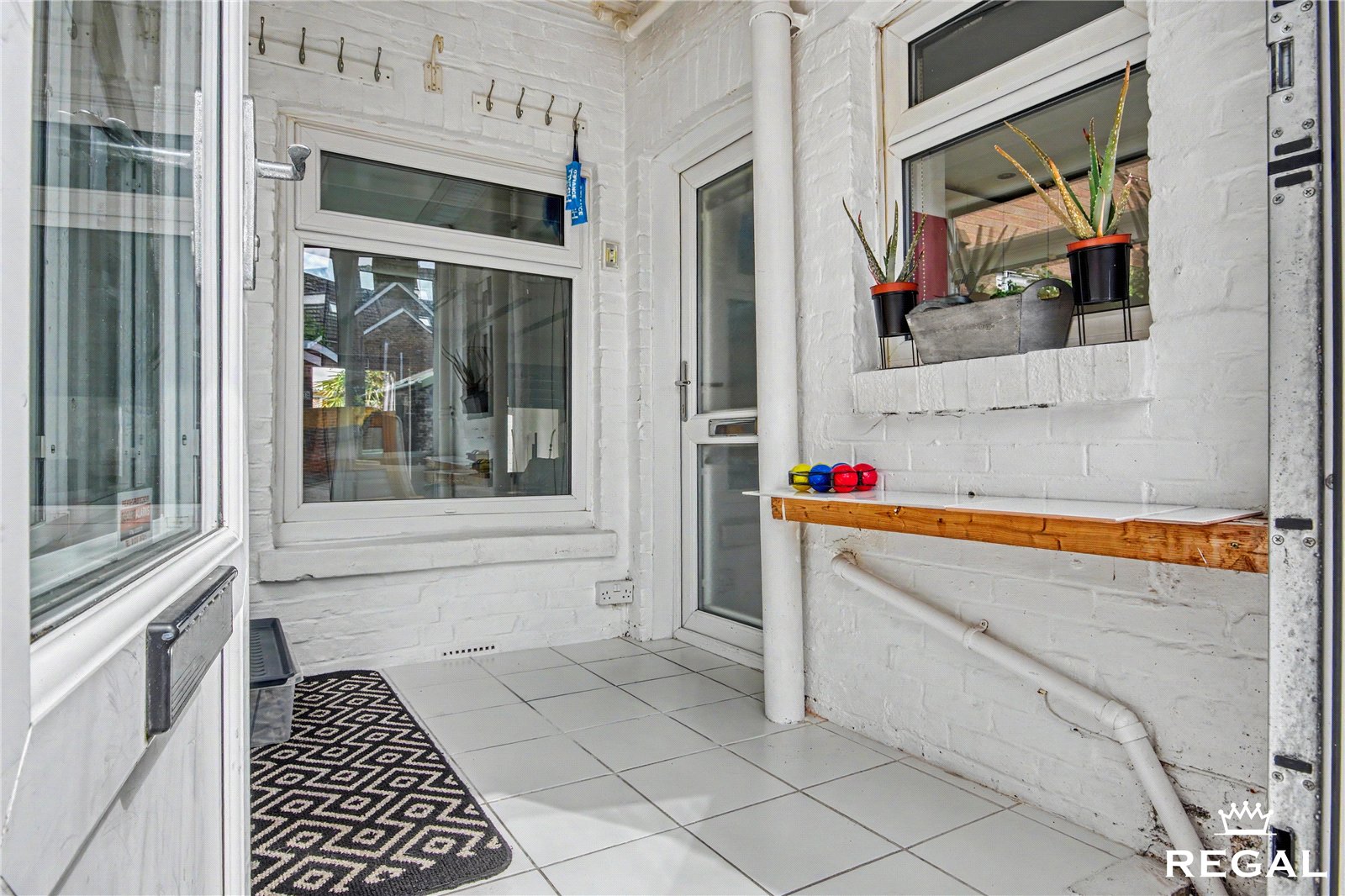 Picture No. 02 Emerson Close, Poole, BH15 1QU