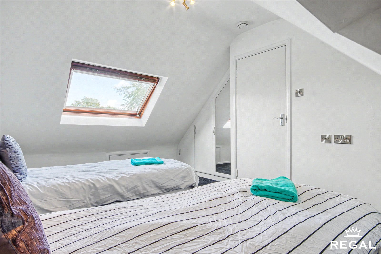 Picture No. 21 Emerson Close, Poole, BH15 1QU
