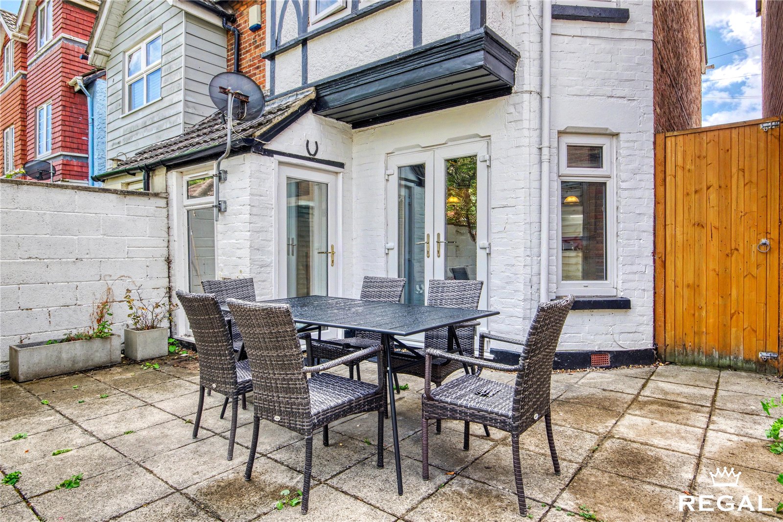 Picture No. 28 Emerson Close, Poole, BH15 1QU