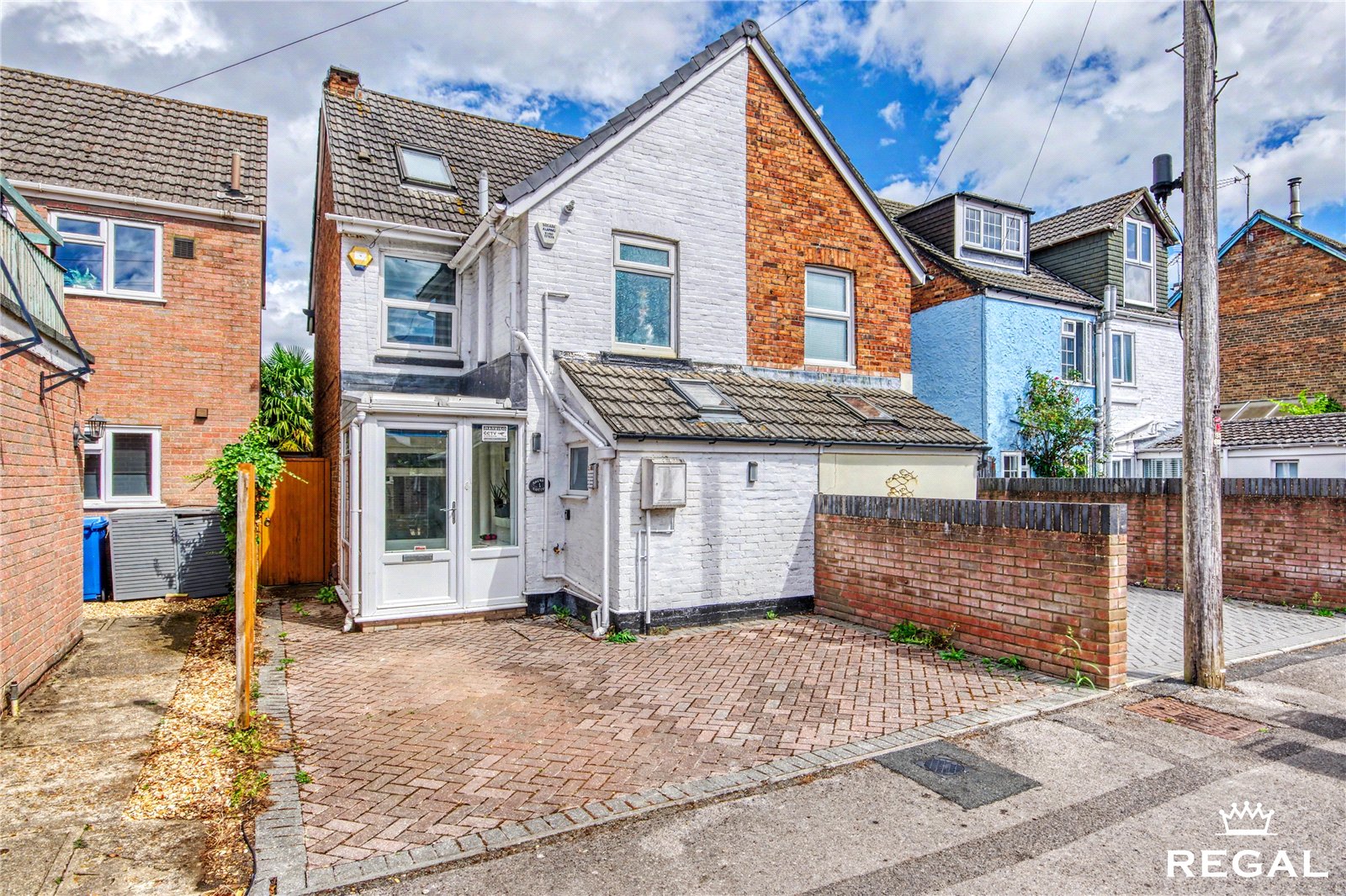 Picture No. 29 Emerson Close, Poole, BH15 1QU