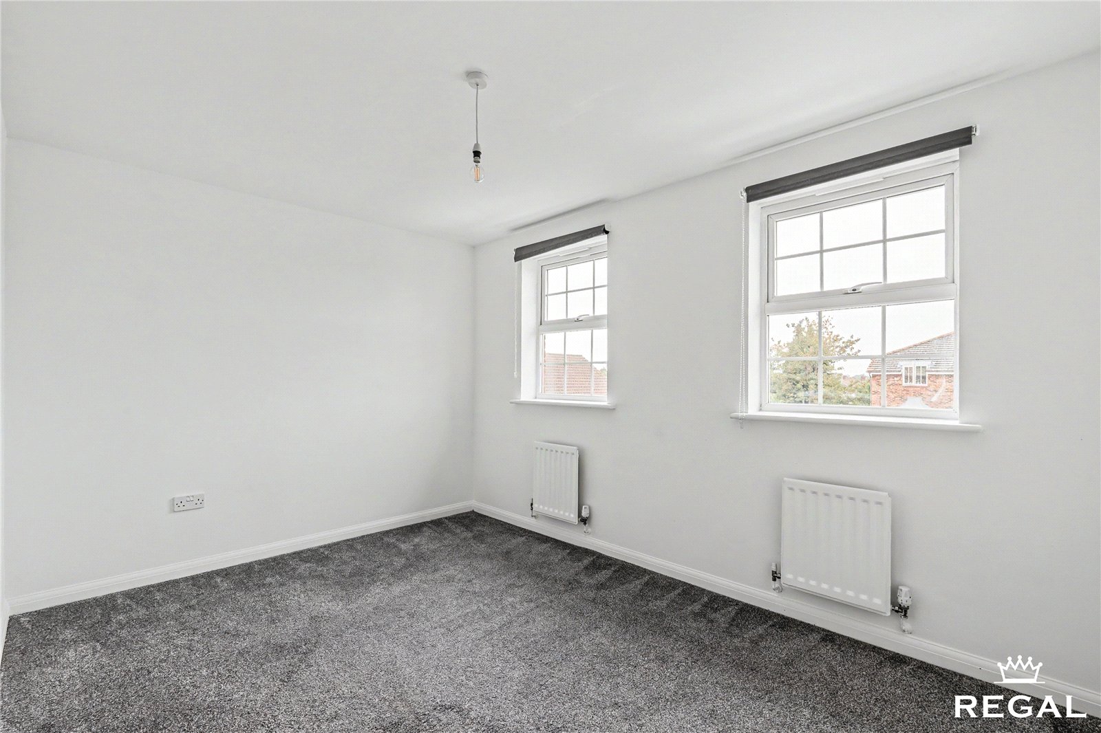 Picture No. 02 Avro Close, Regents Park, Southampton, SO15 4AE