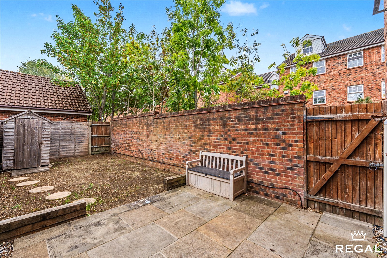 Picture No. 18 Avro Close, Regents Park, Southampton, SO15 4AE