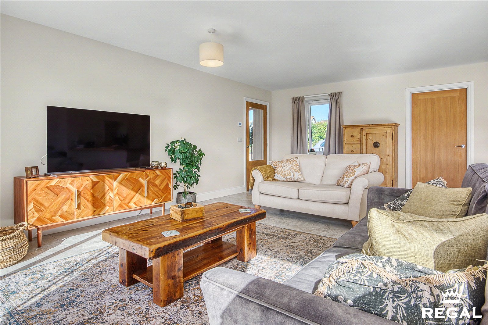 Picture No. 20 Barrow View Farm Cottage, Broad Oak, Sturminster Newton, DT10 2HG